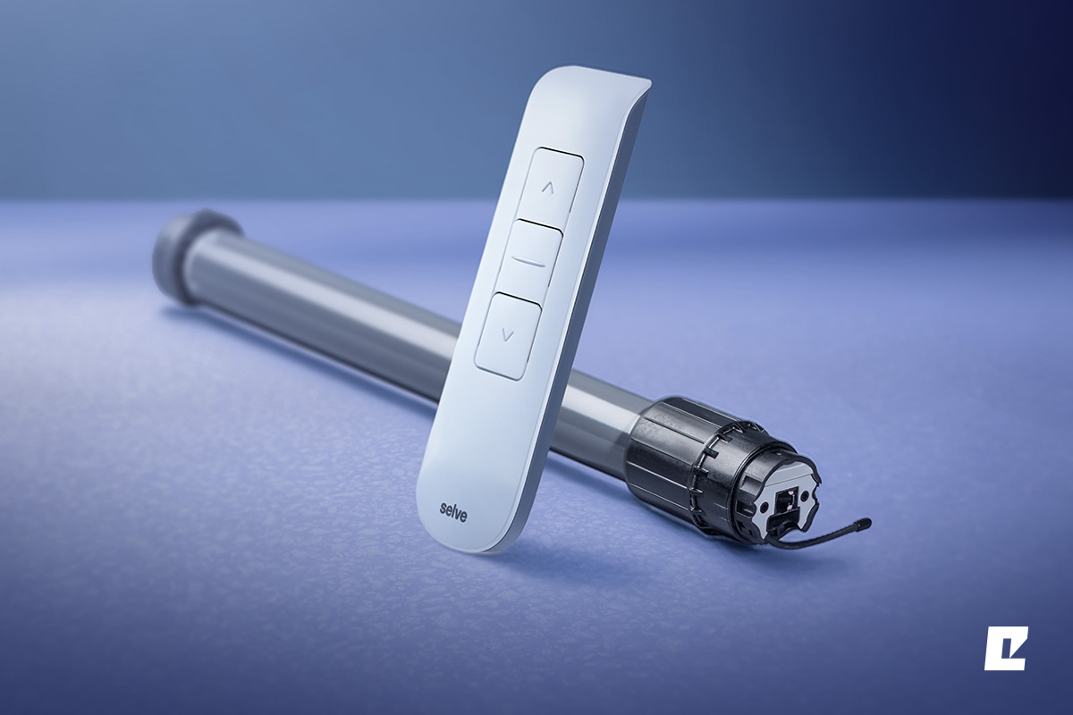 Un contrôle aisé en standard. Recevez un émetteur gratuit avec le moteur SEZ-RC dans notre promotion